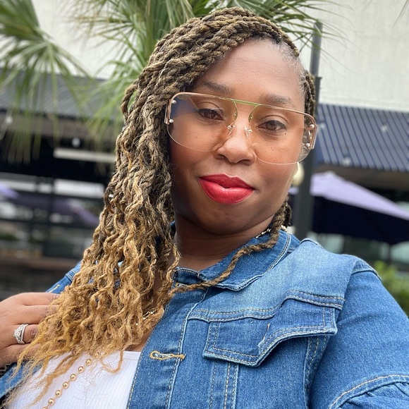 Meet your Posher, Romaya - Picture 1 of 1